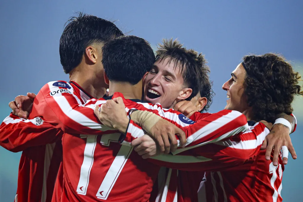 ¡Adelante, Estudiantes!